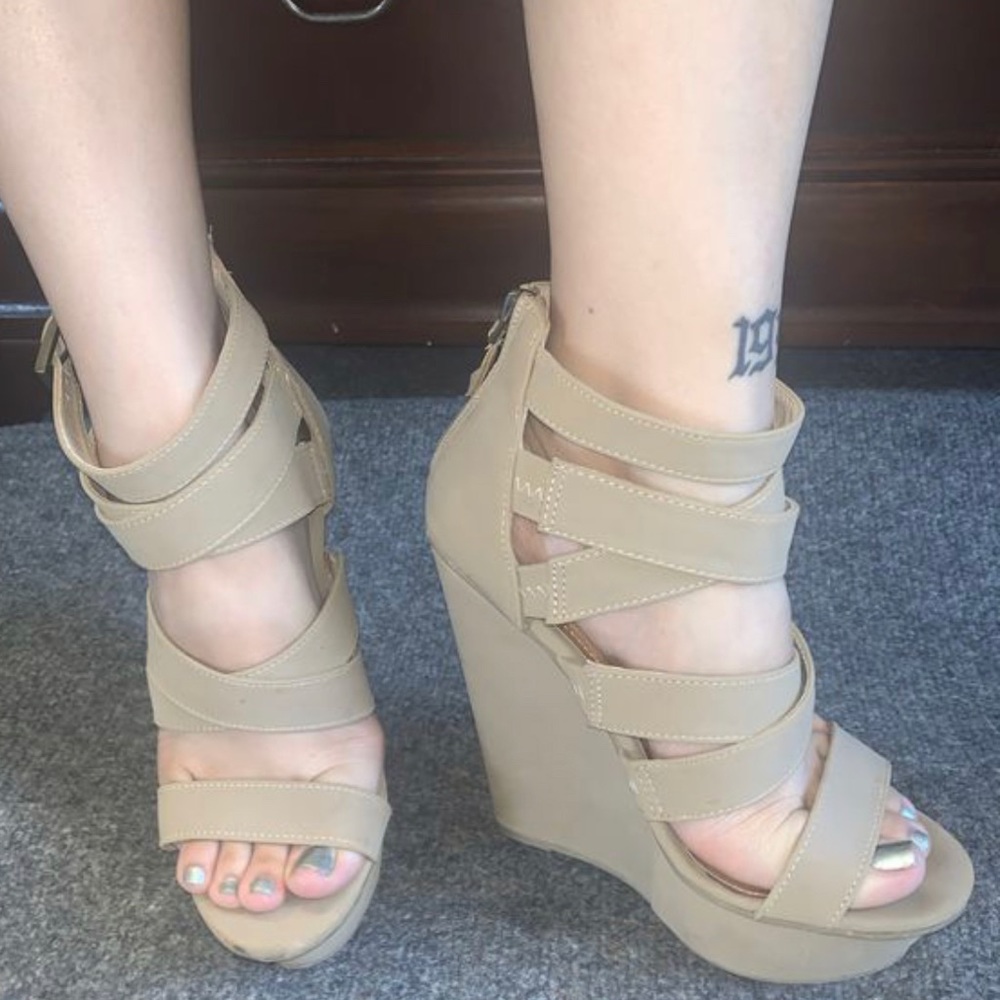 Shoes - Picture 10 of 15